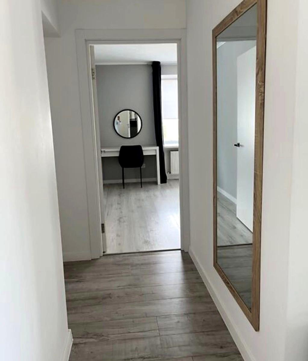 1859899685423587