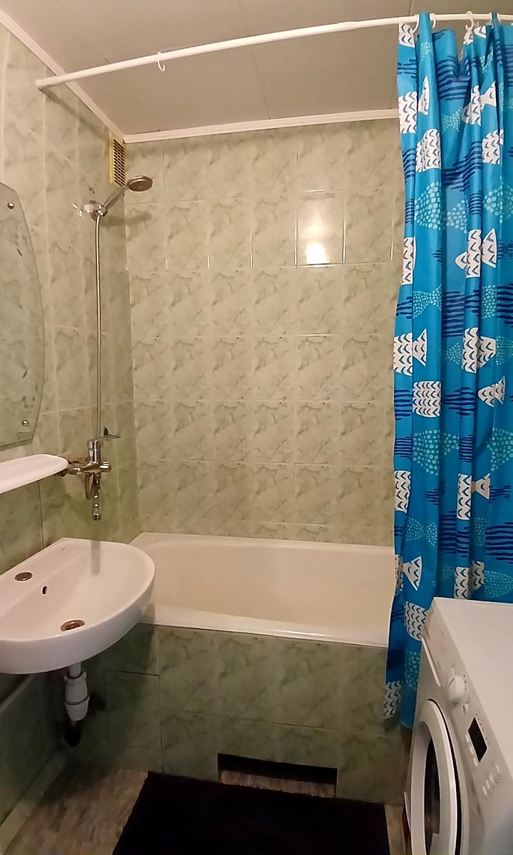 1859903963877024