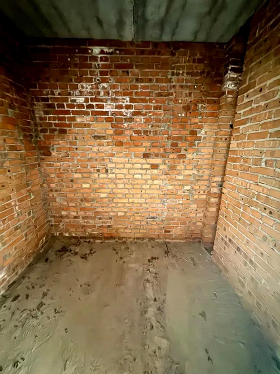 1859910643709451