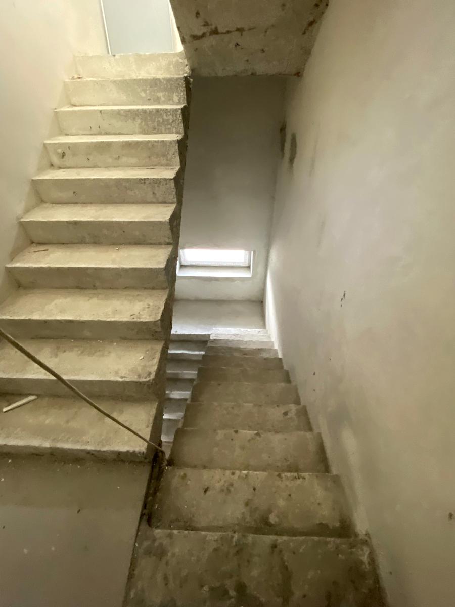 1859913846994314