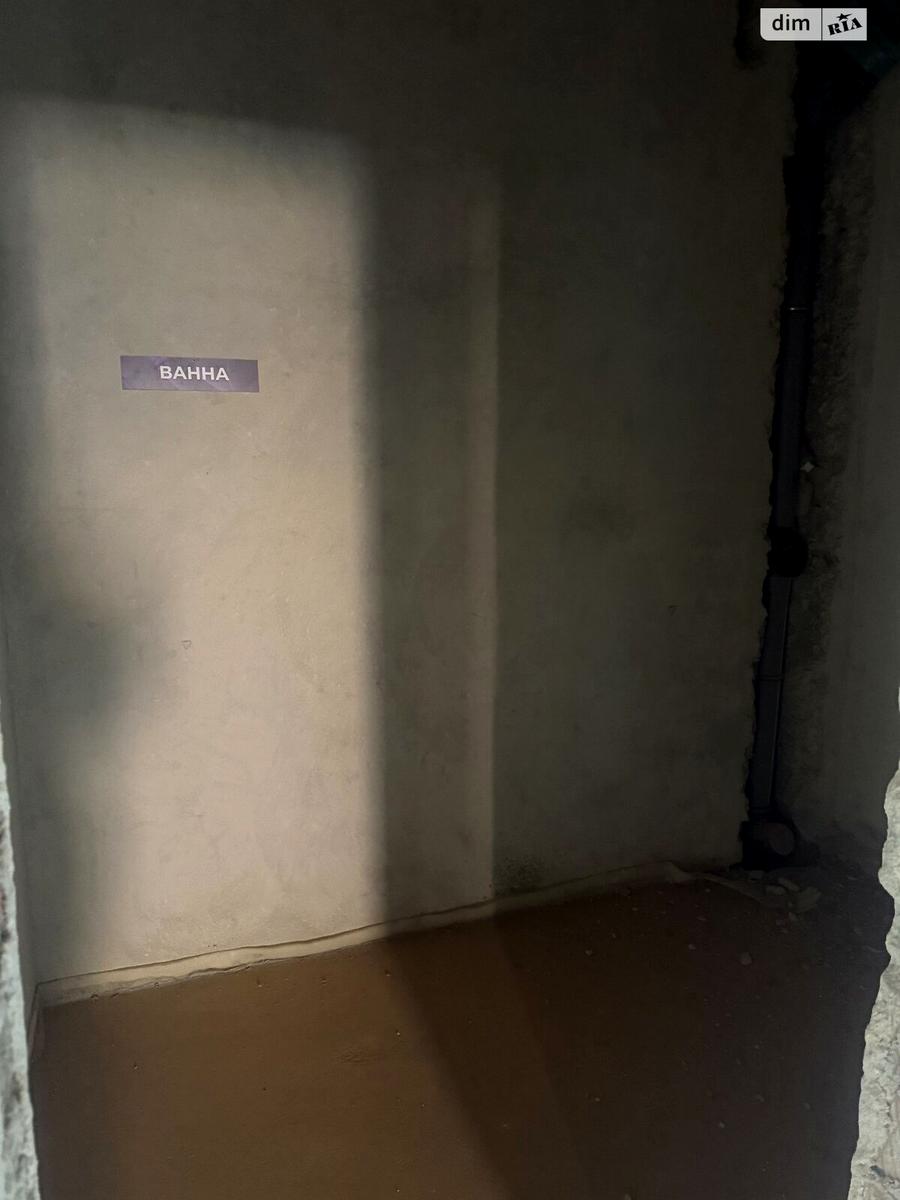 1859983684616656