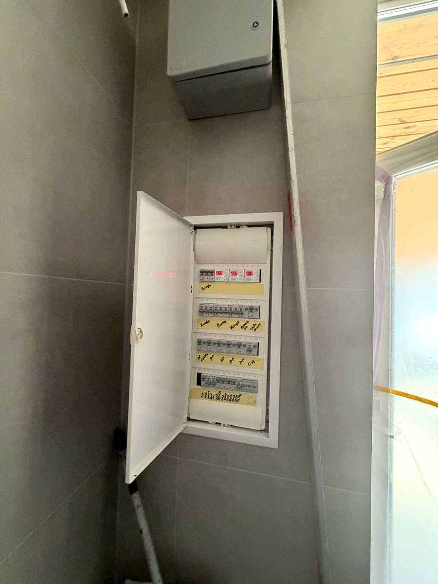 1859990956267623