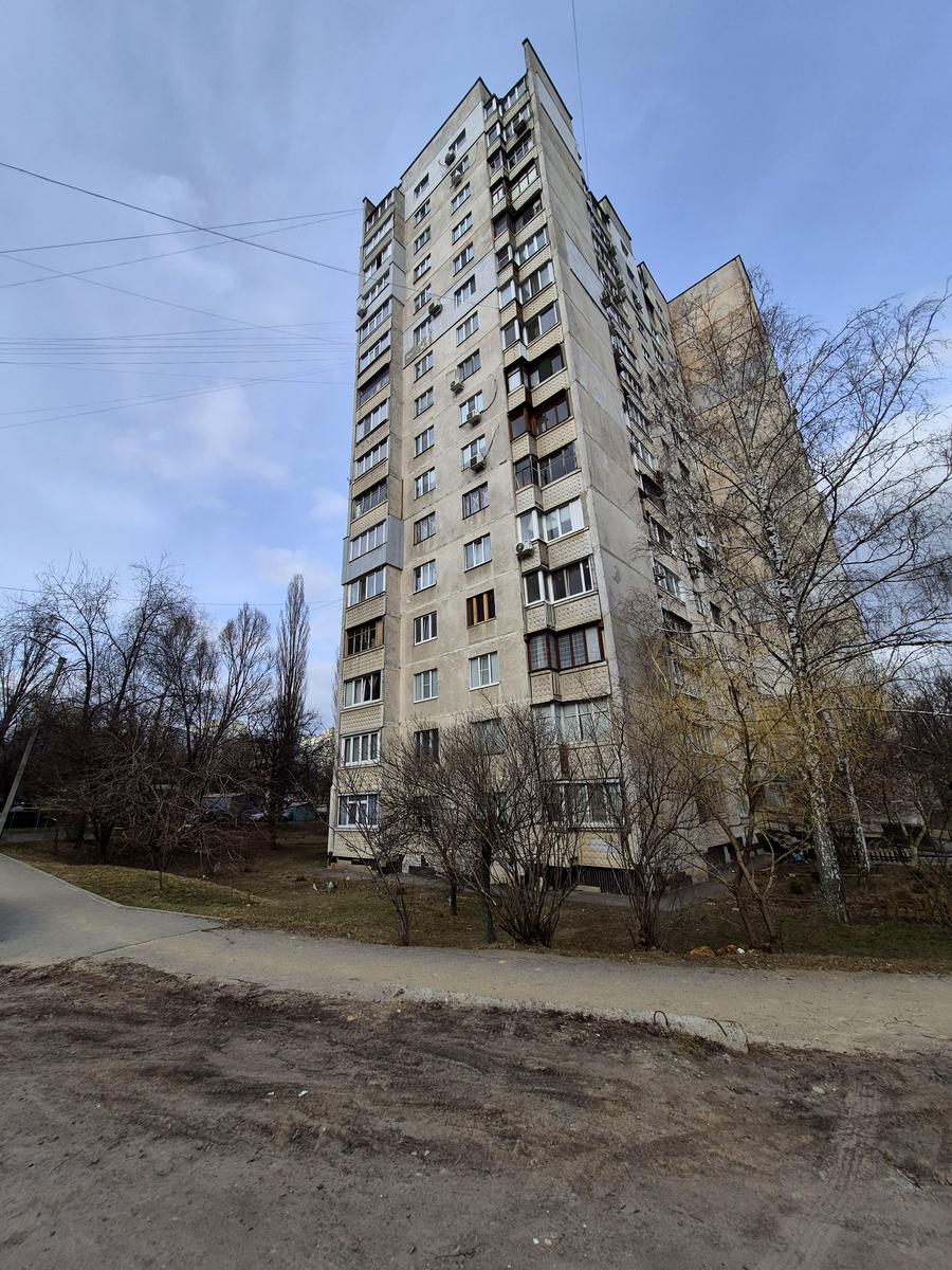 1859997931956438