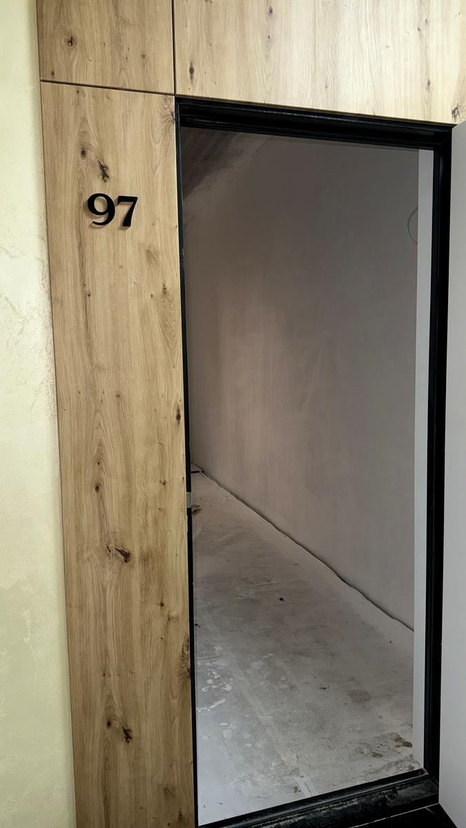 1859998544547112