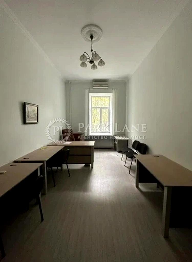 1860000296251706