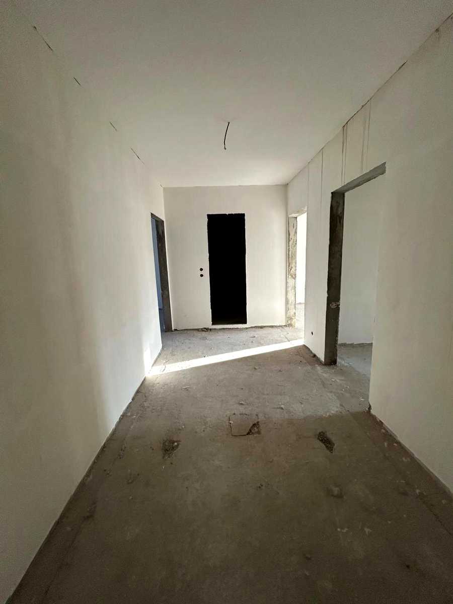 1860002303291773