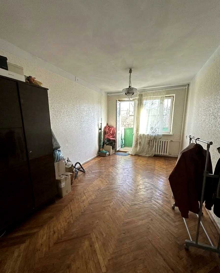 1860009394375048