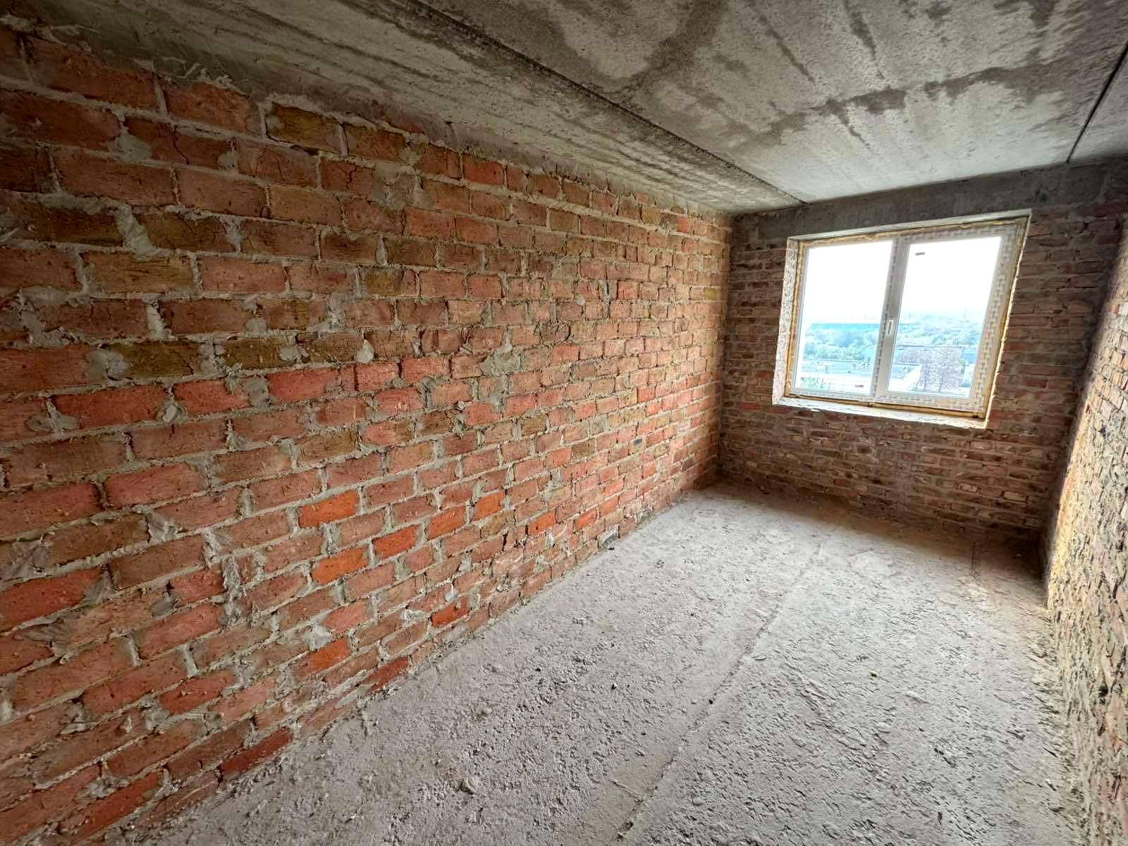 1860009727407870
