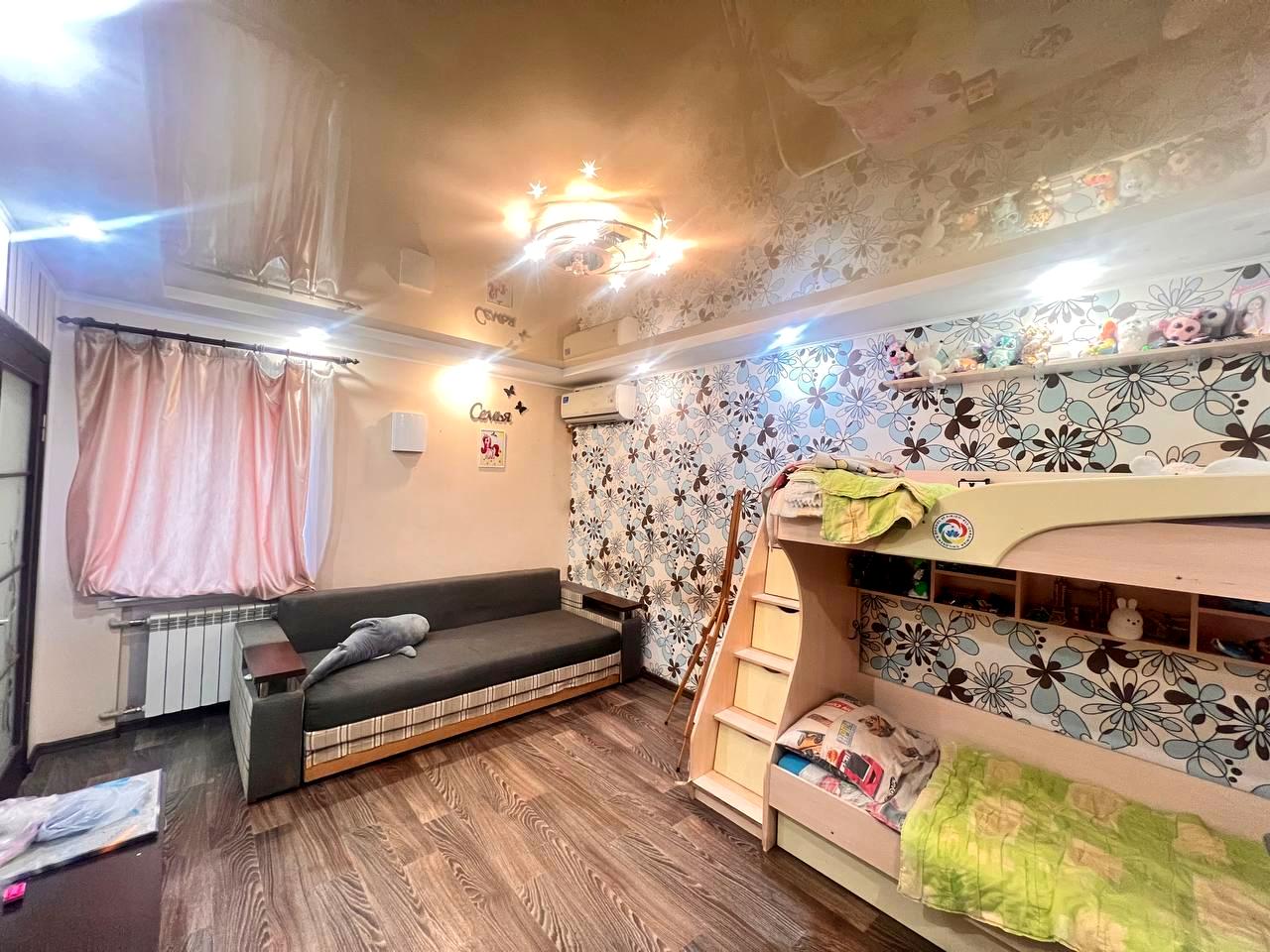 1860011689132452