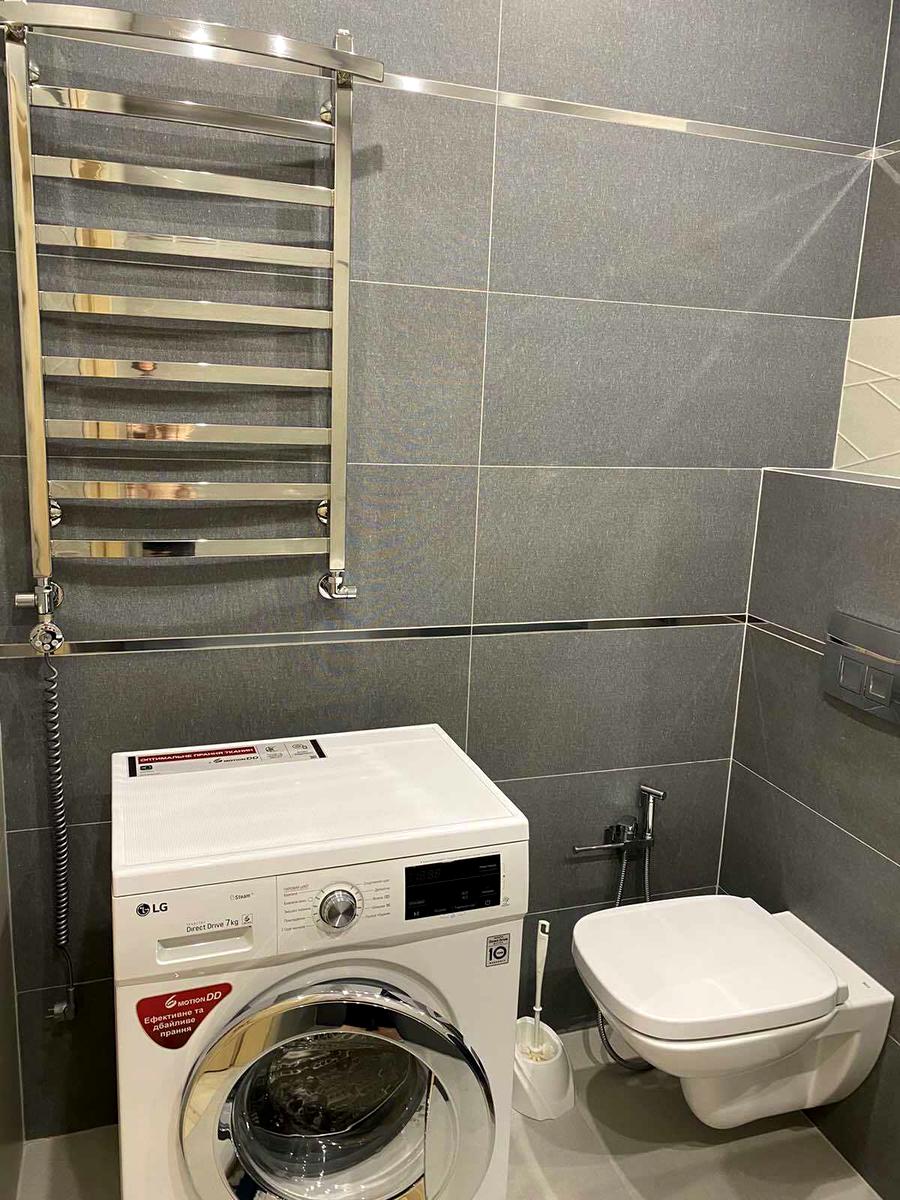 1860089939842306