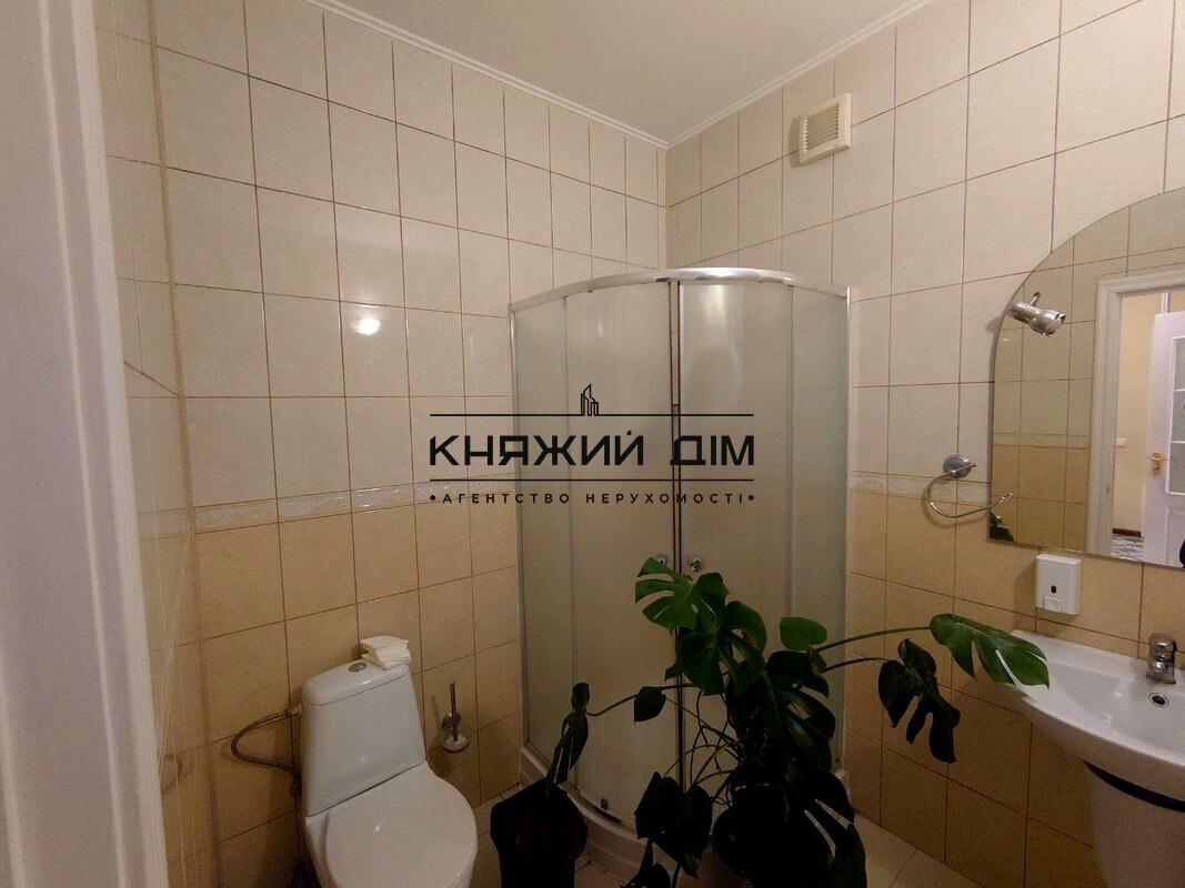 1860094400350590