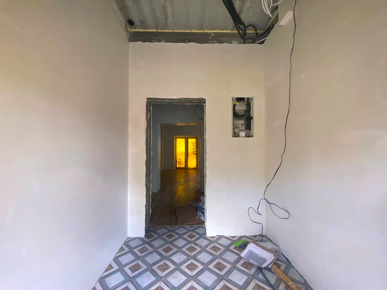 1860102418817858