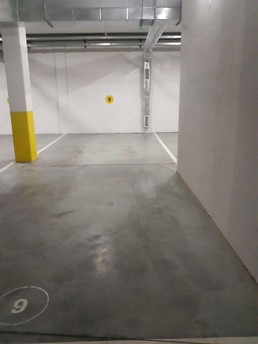 1860120084921405