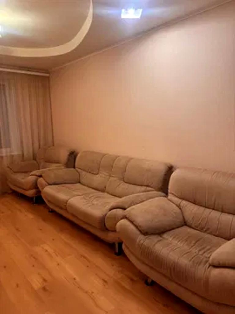 1860161026256201