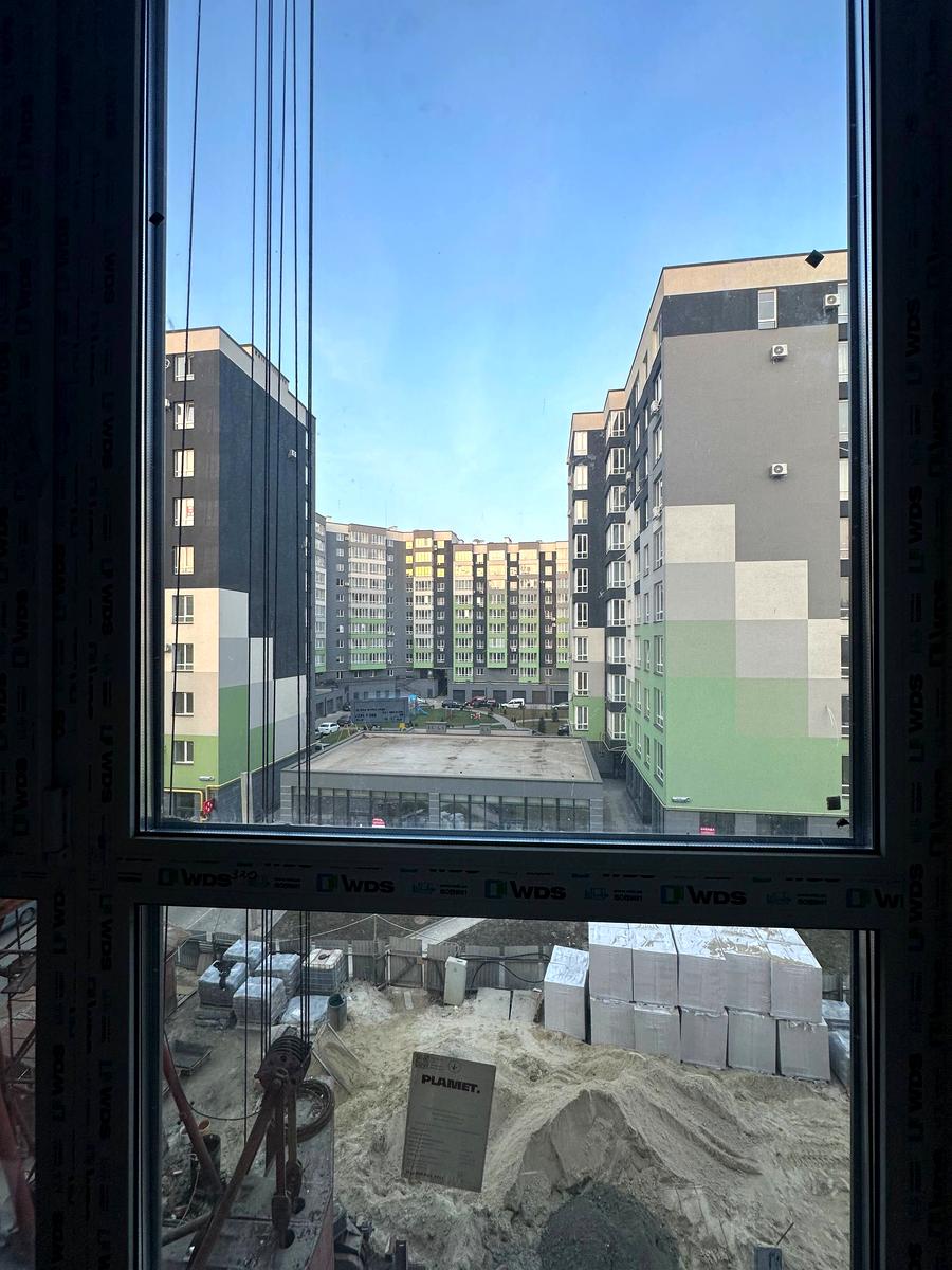 1860169064376144
