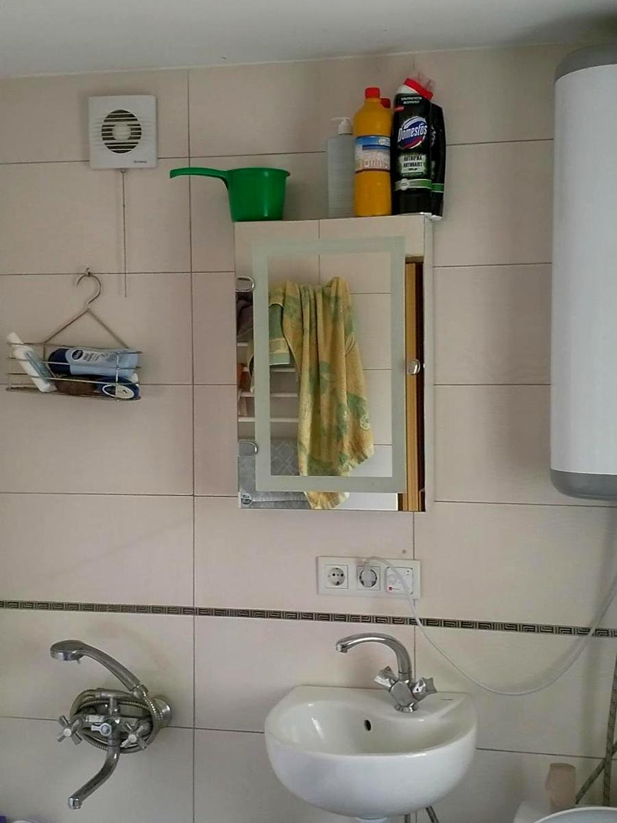 1860202843025154