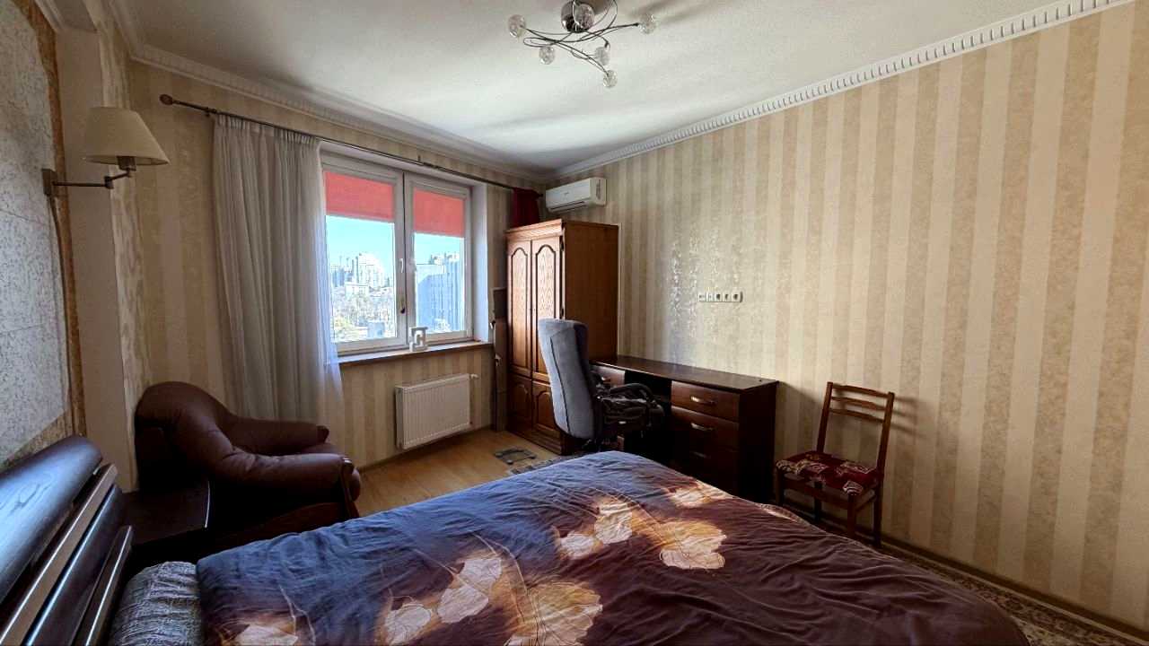 1860260454148705