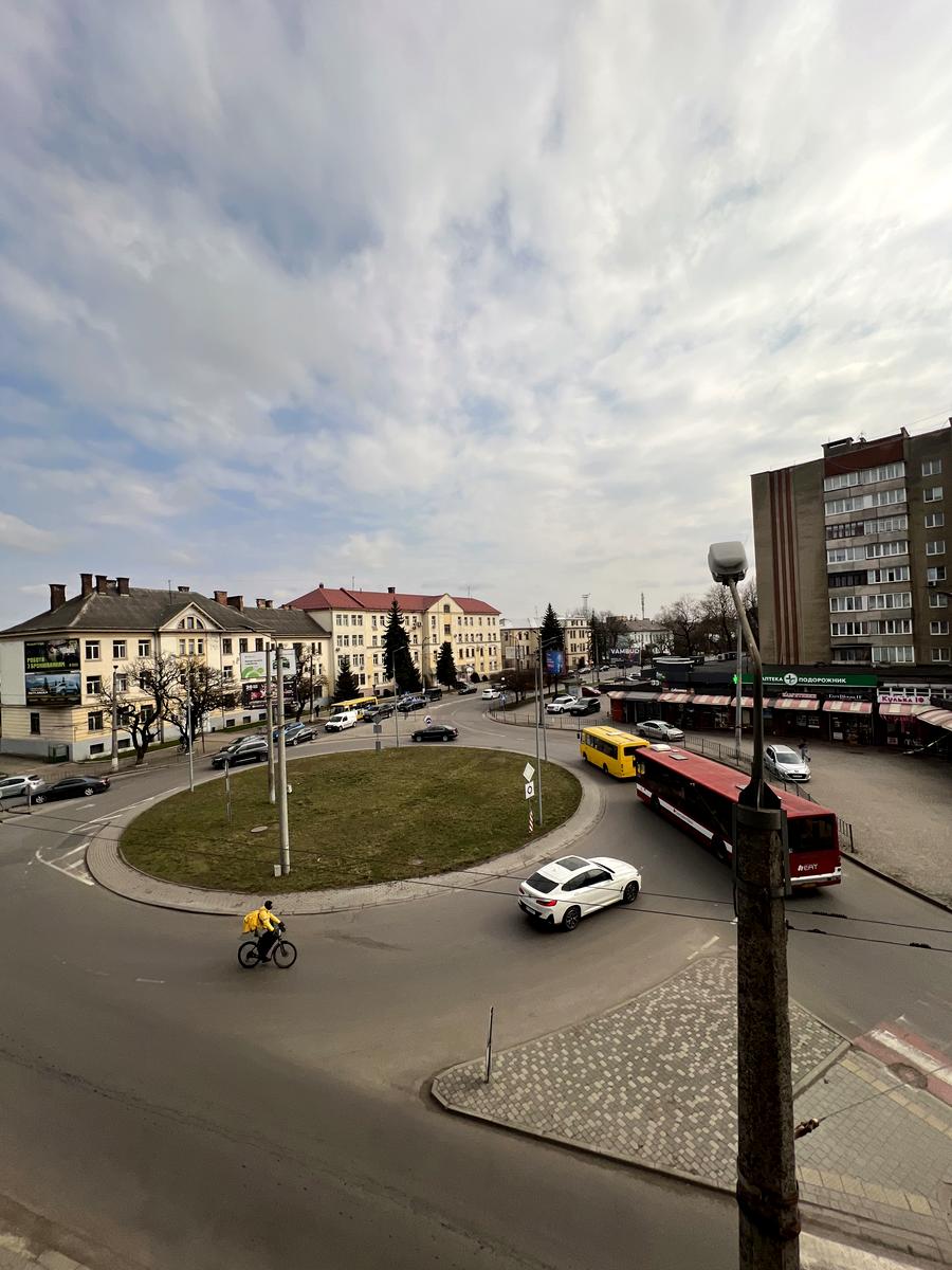 1860275967566247