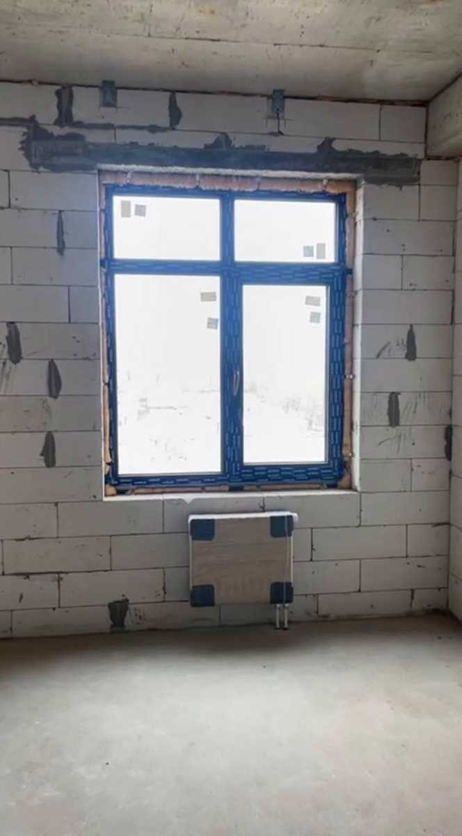 1860314053375916