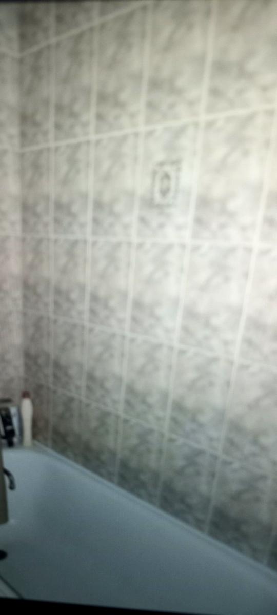 1860355772565819