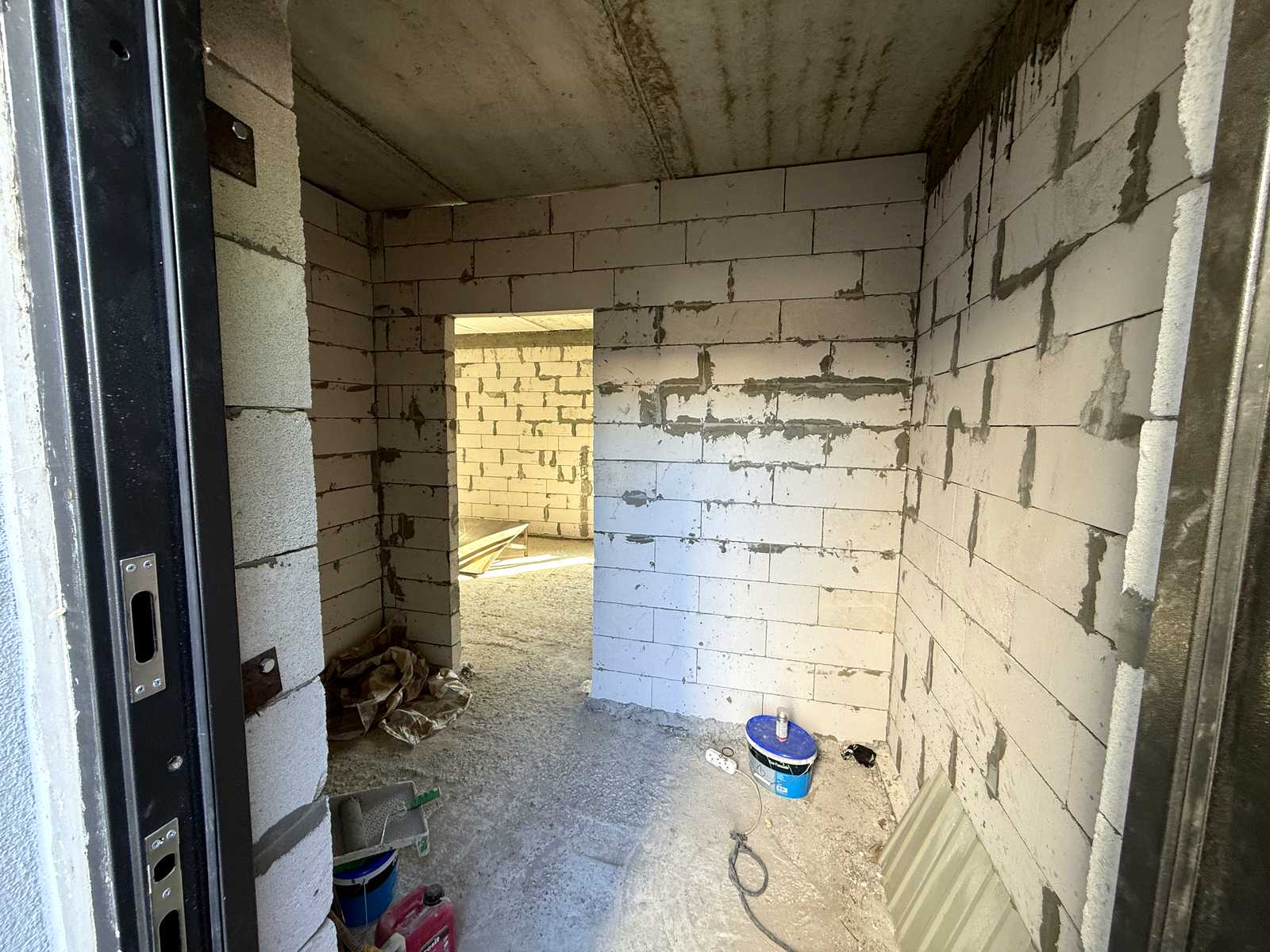 1860368081761366