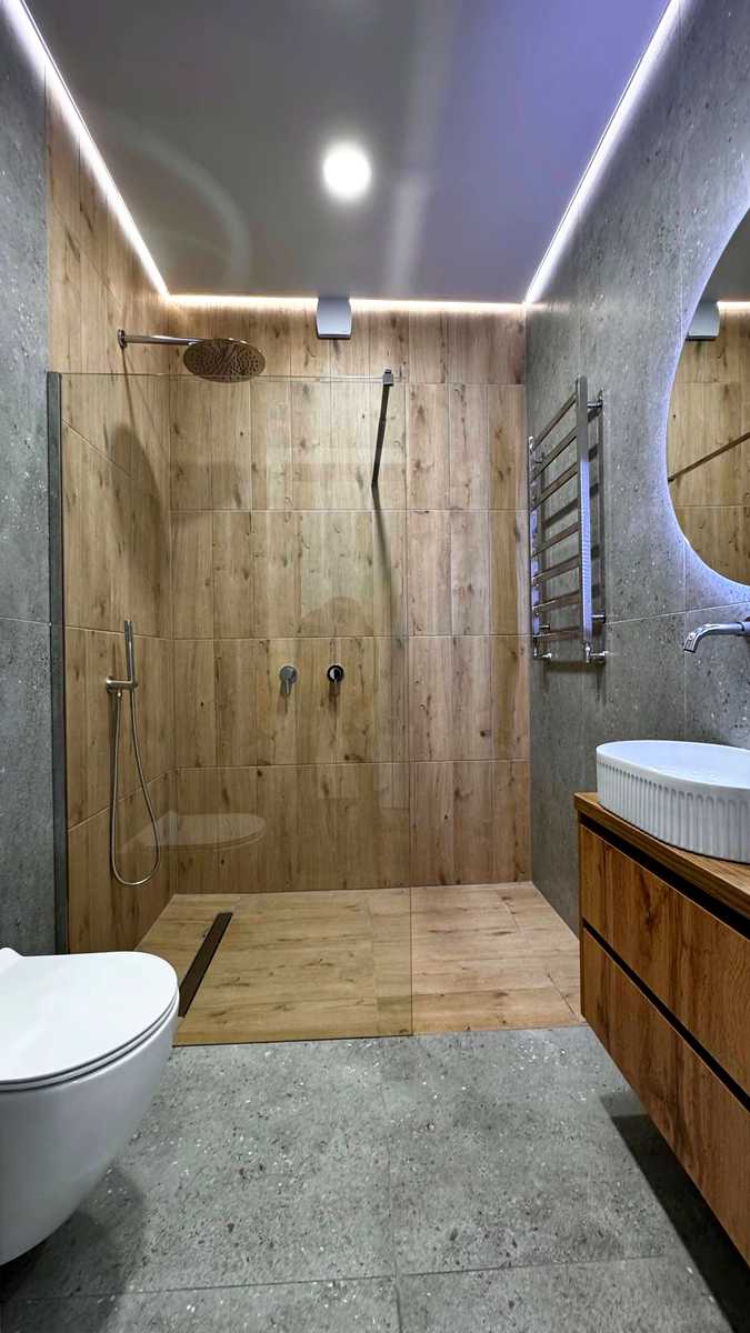 1860401301108576