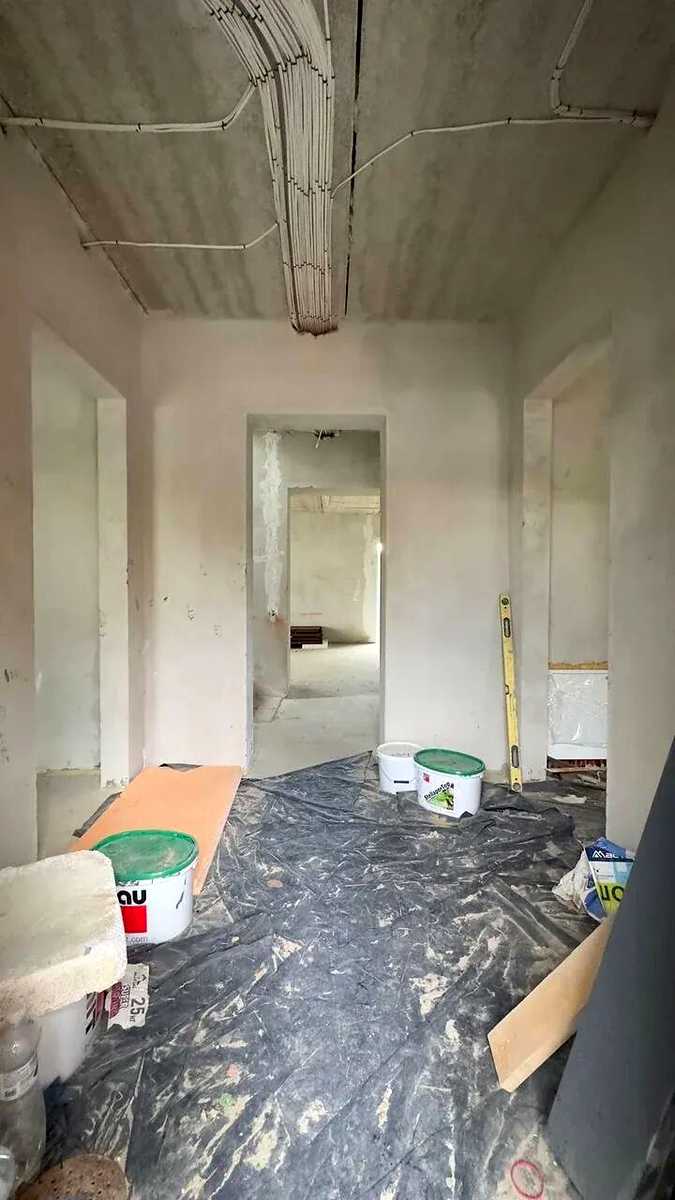 1860403974726912