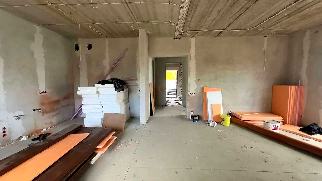 1860403974733547