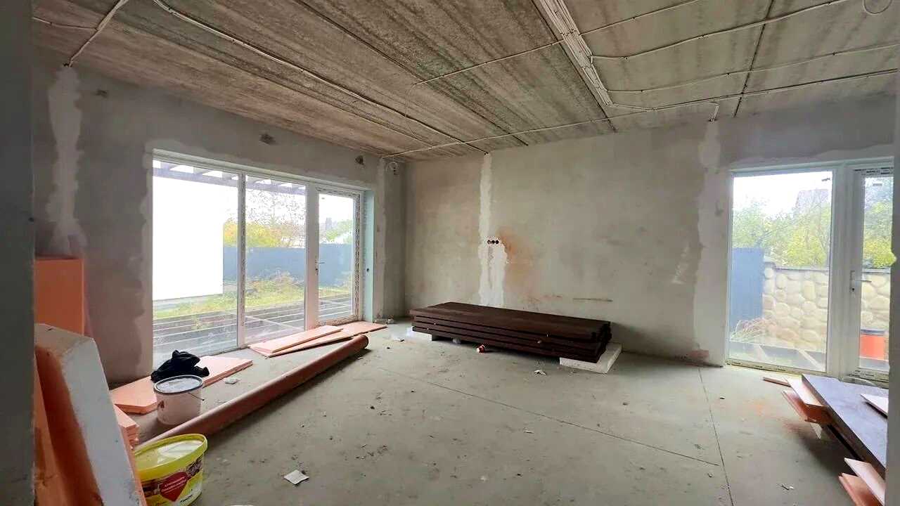 1860403975076579