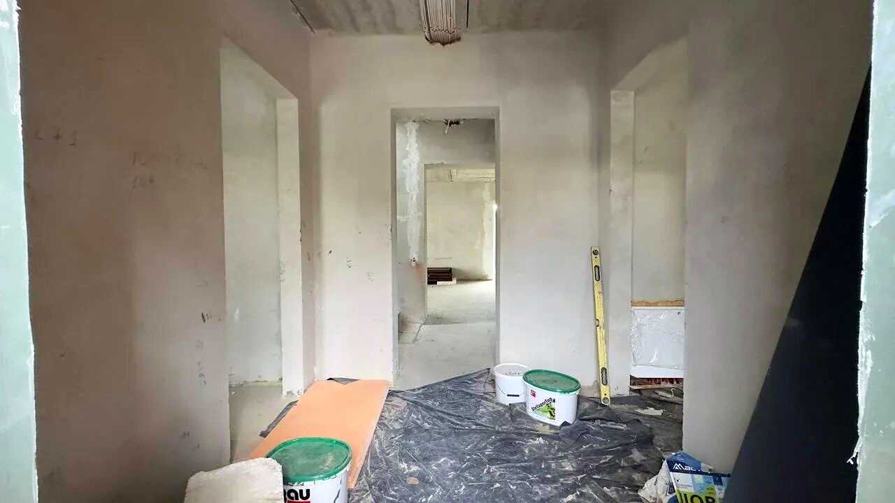 1860403975112319