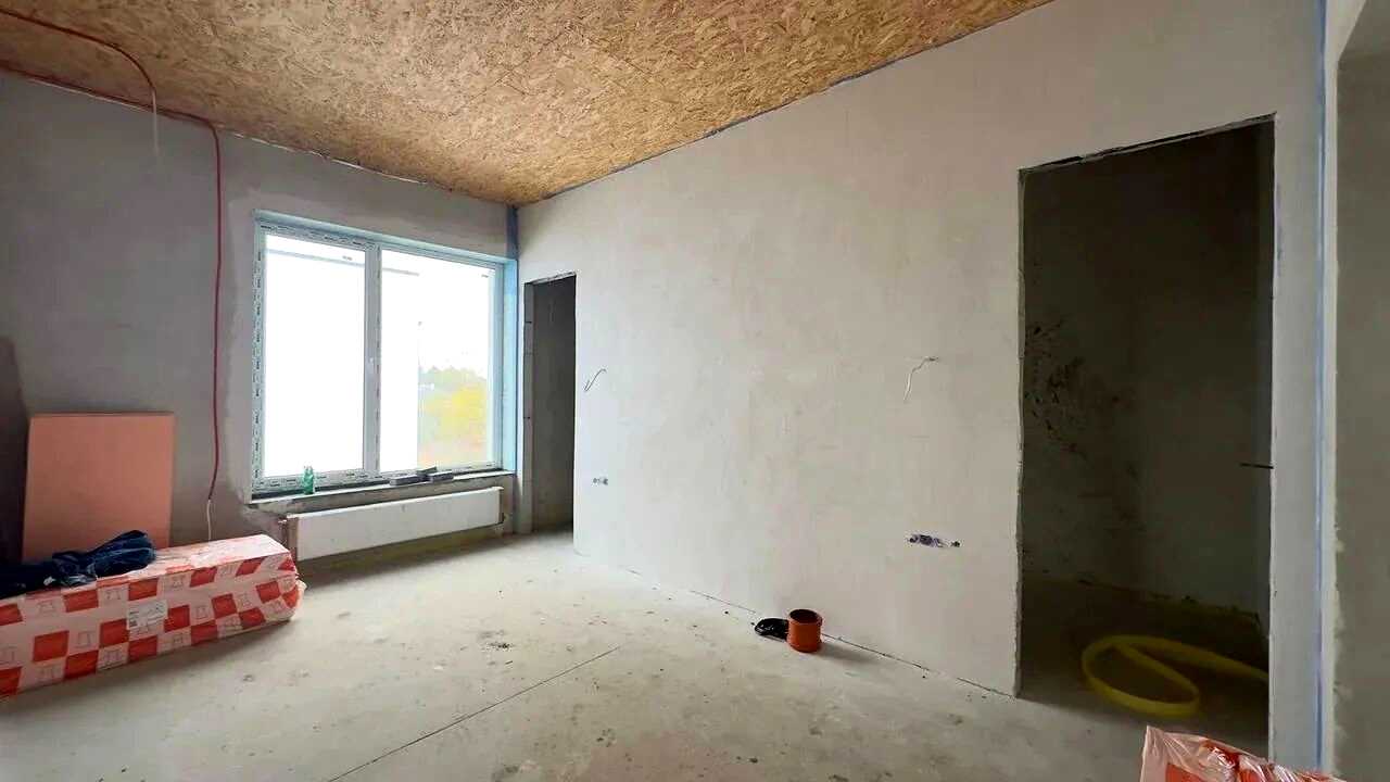 1860403975414332