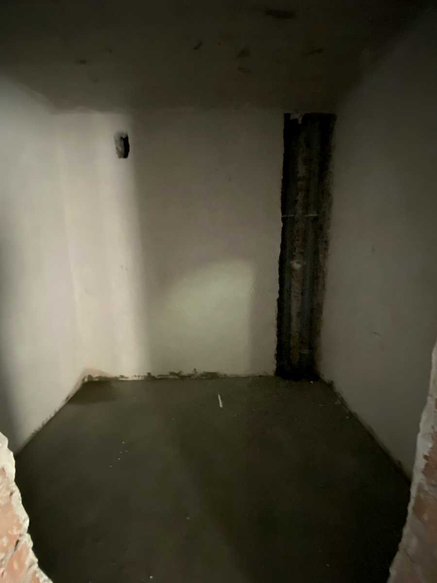 1860407911002164