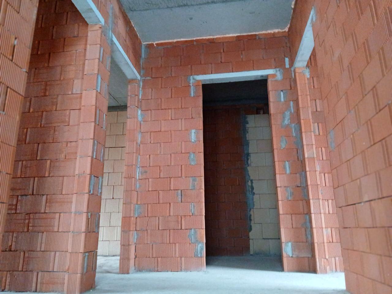 1860443946110815
