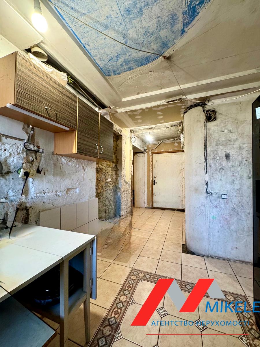 1860453636975219
