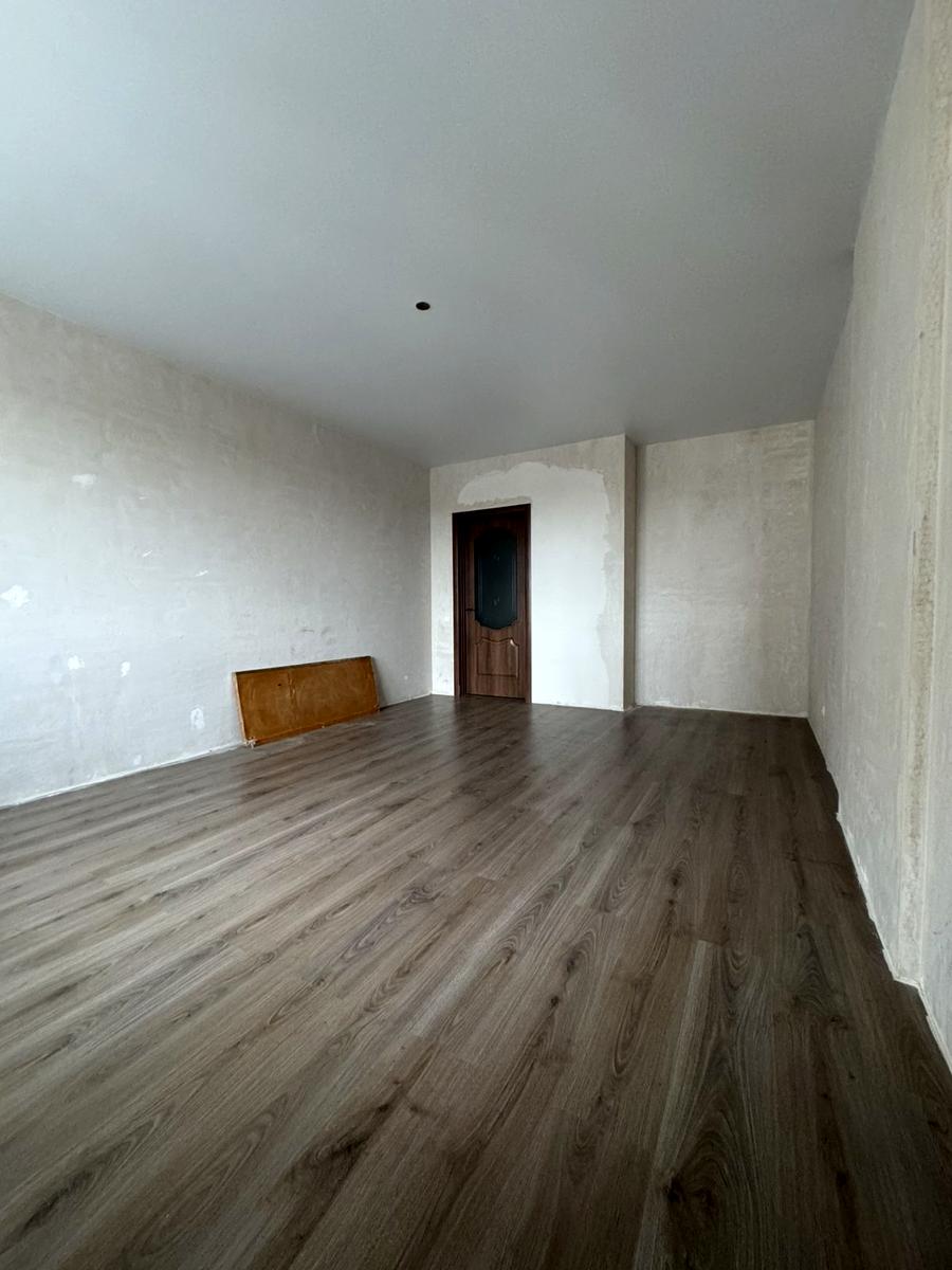 1860456432842184