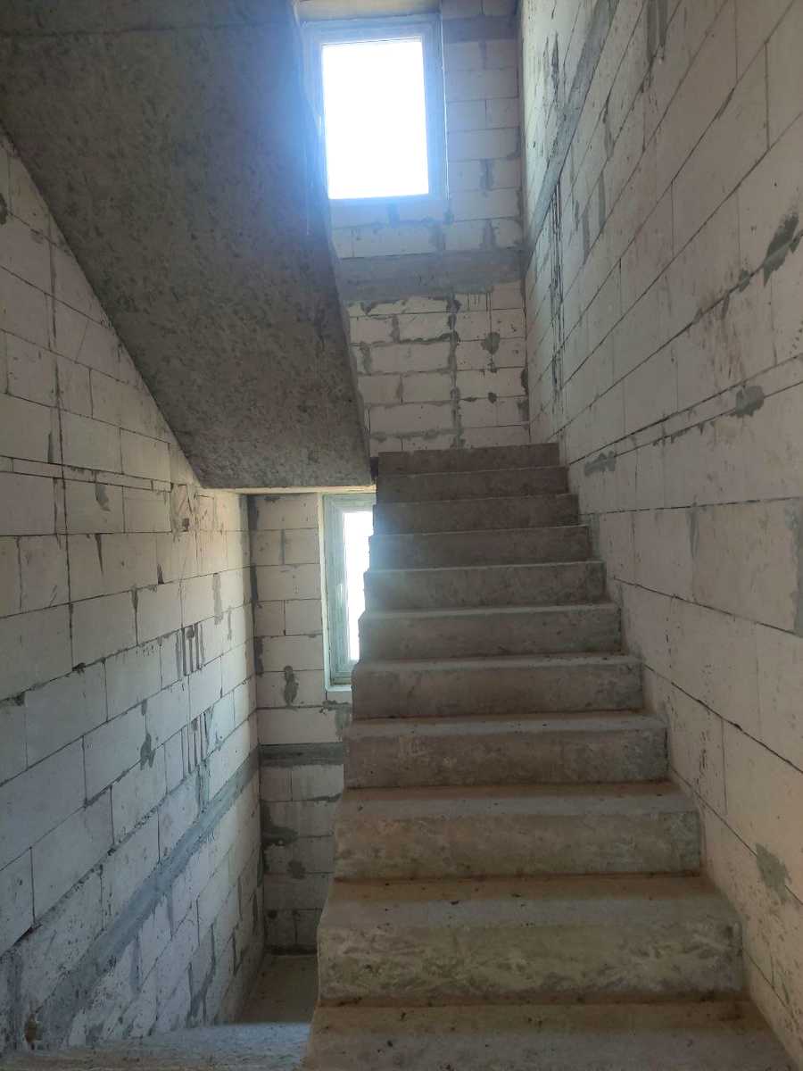 1860483599831856