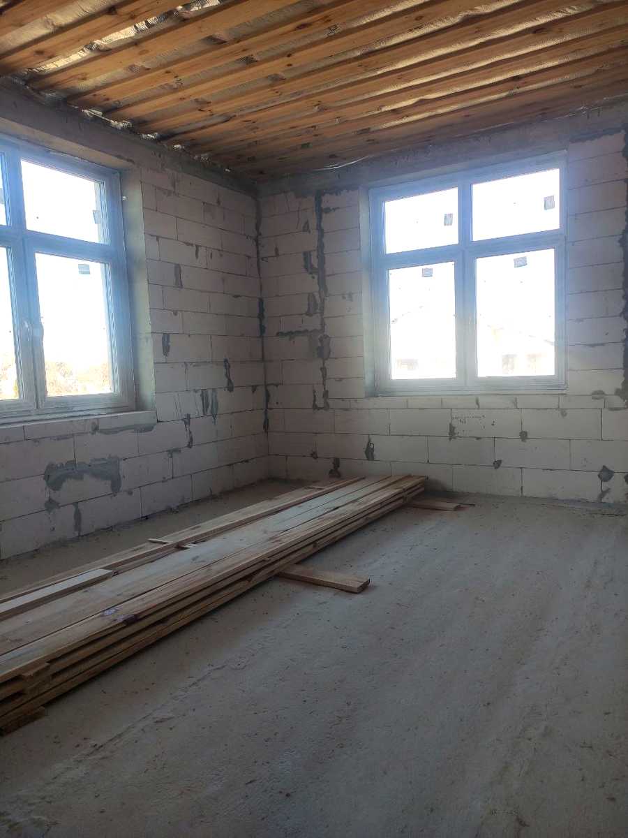 1860483600134739