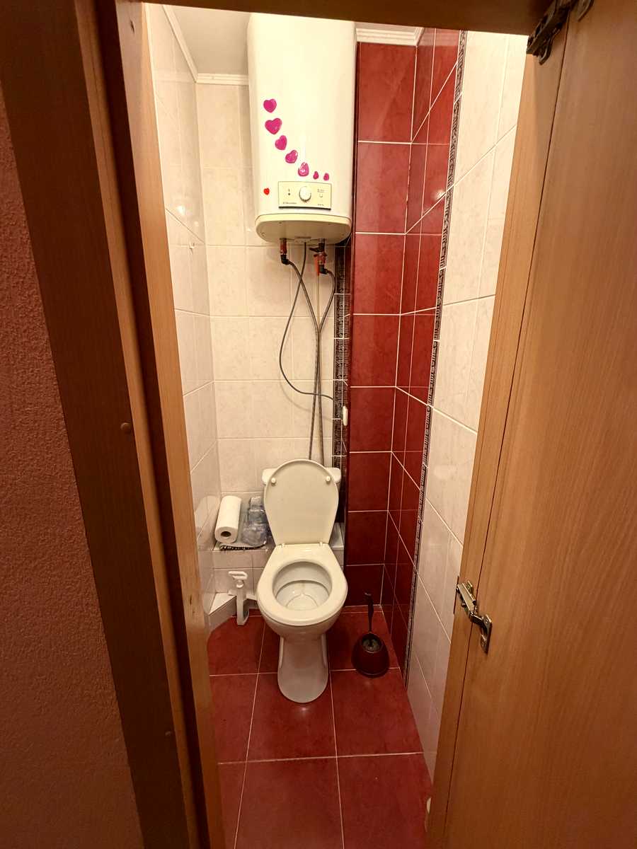 1860525075748223