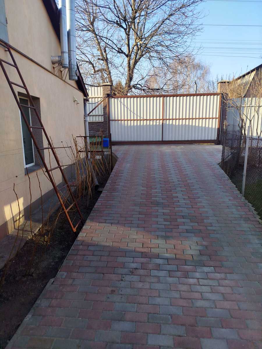 1860527675151156