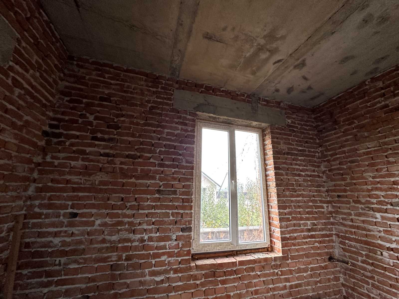 1860548649053816