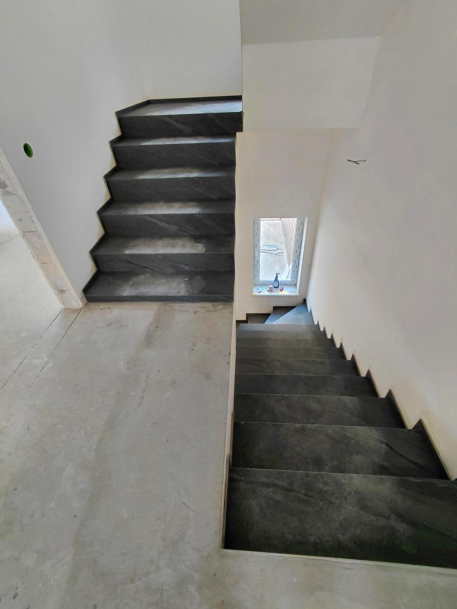 1860613644950501