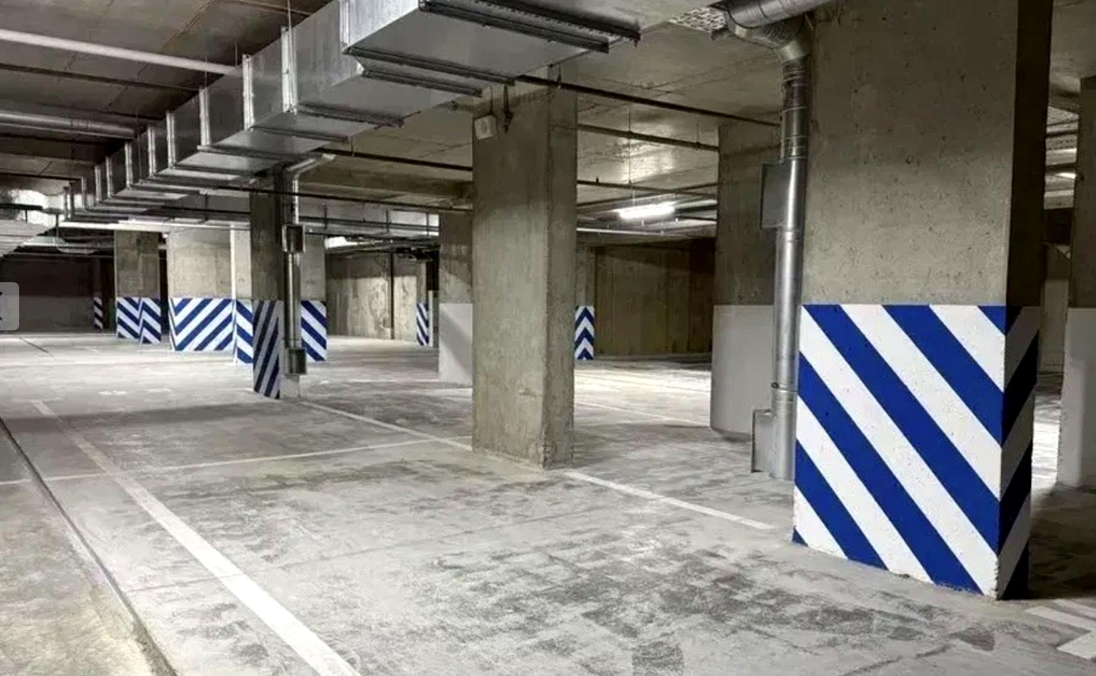 1860640875423200