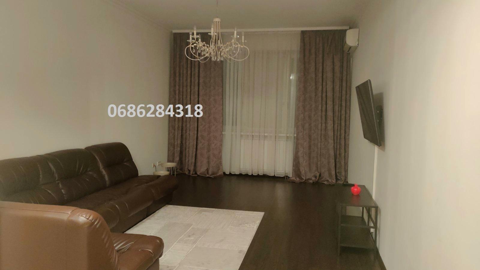 1860642631543313