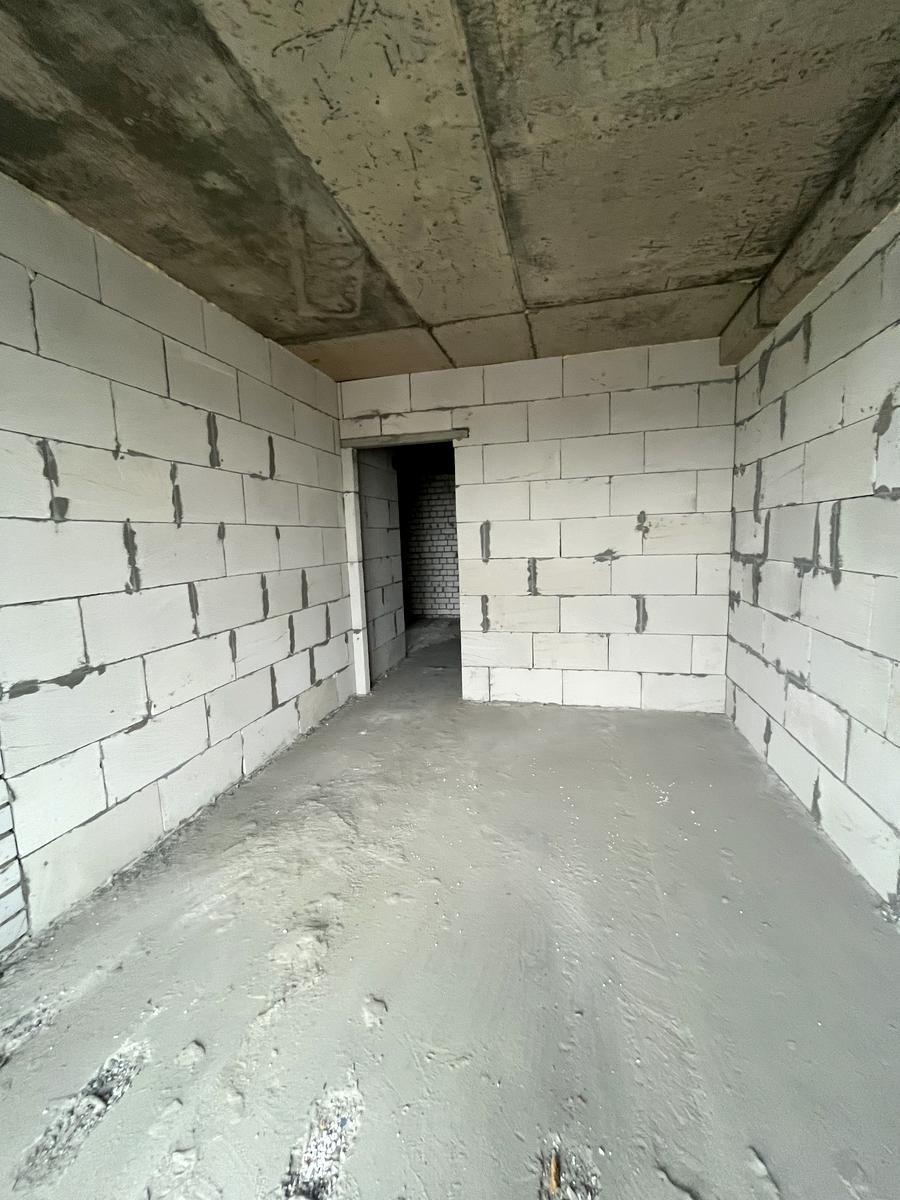 1860669875835730