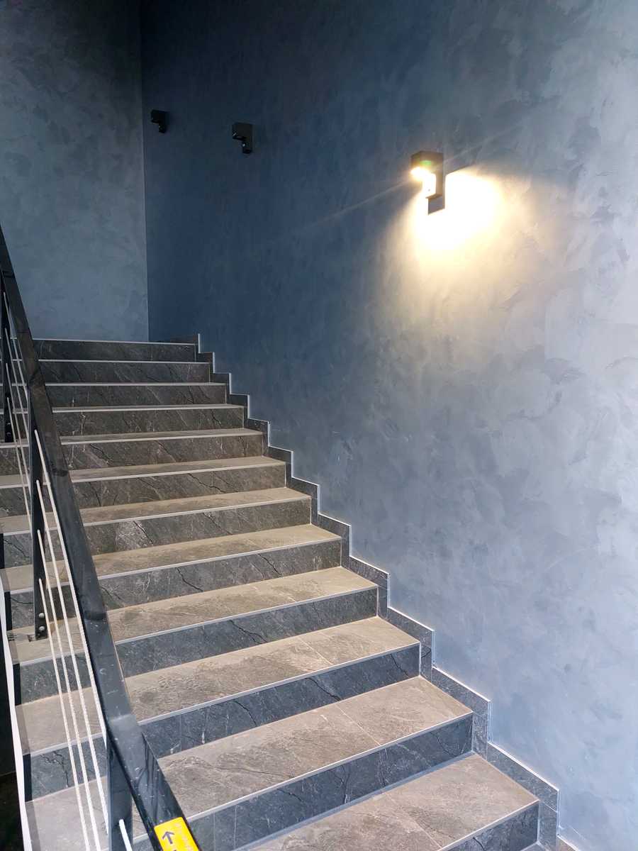 1860673897359438