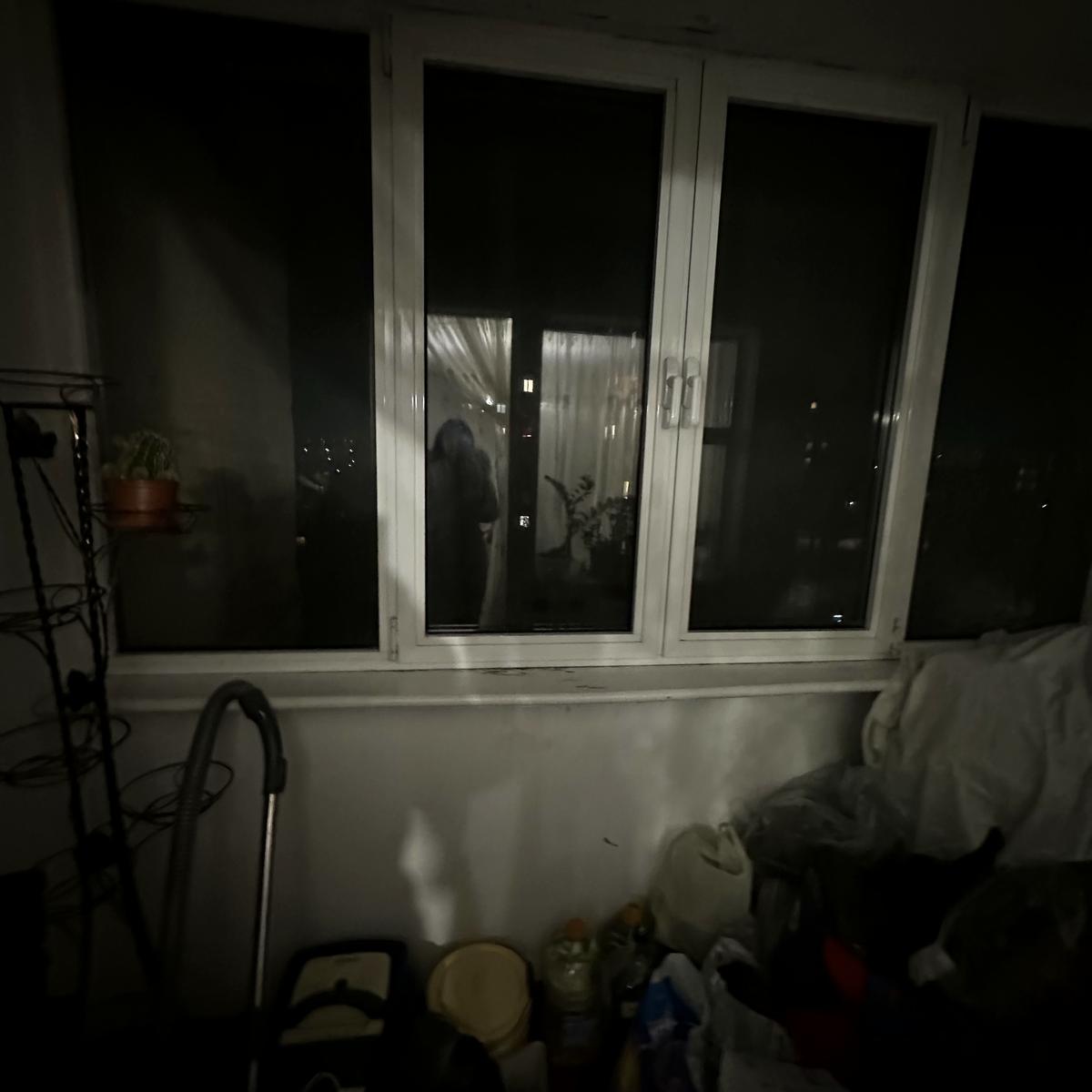 1860718448350119