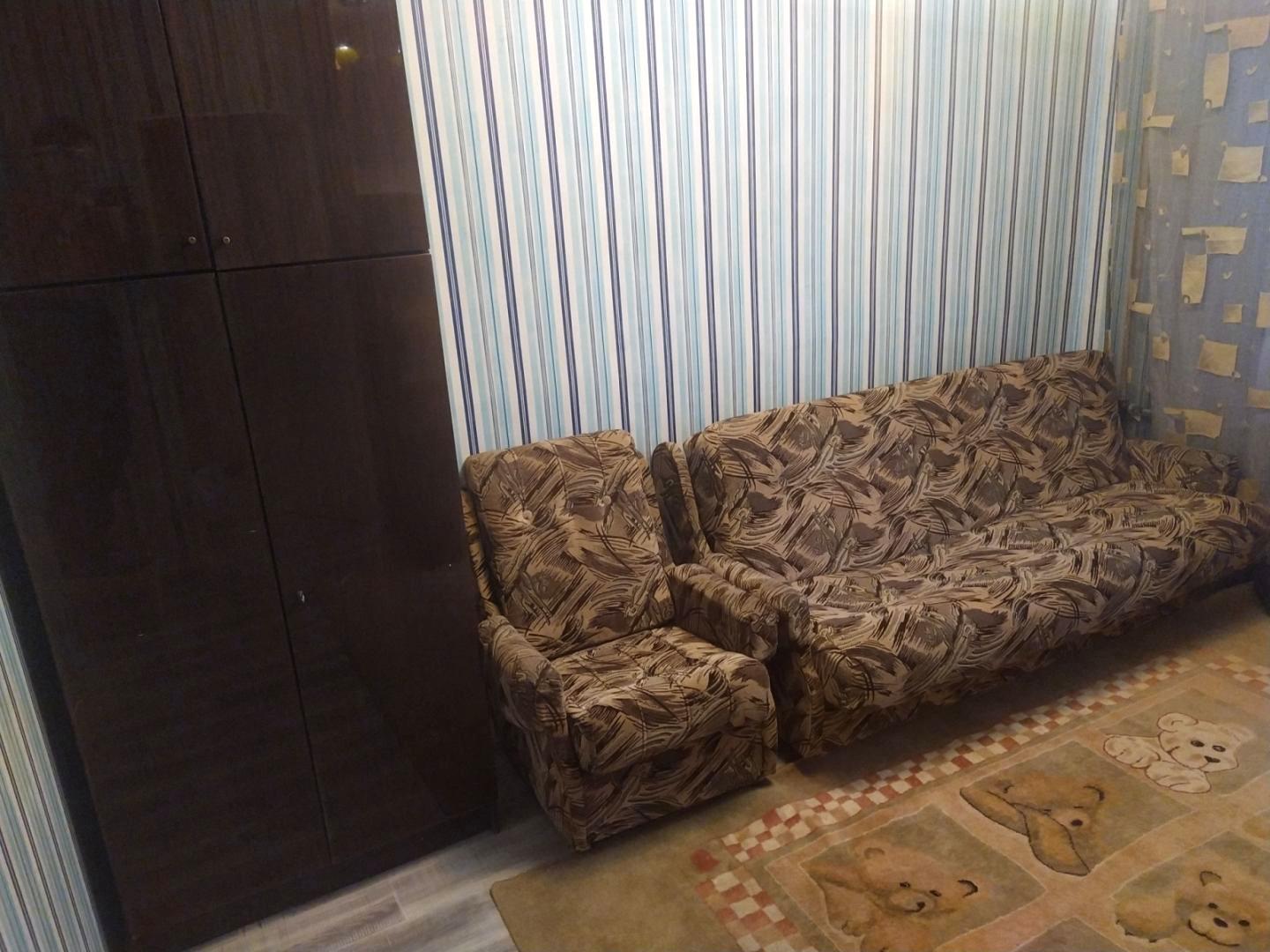 1860733778291022
