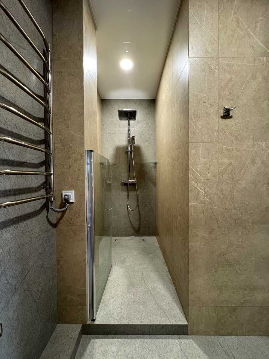 1860798148623075