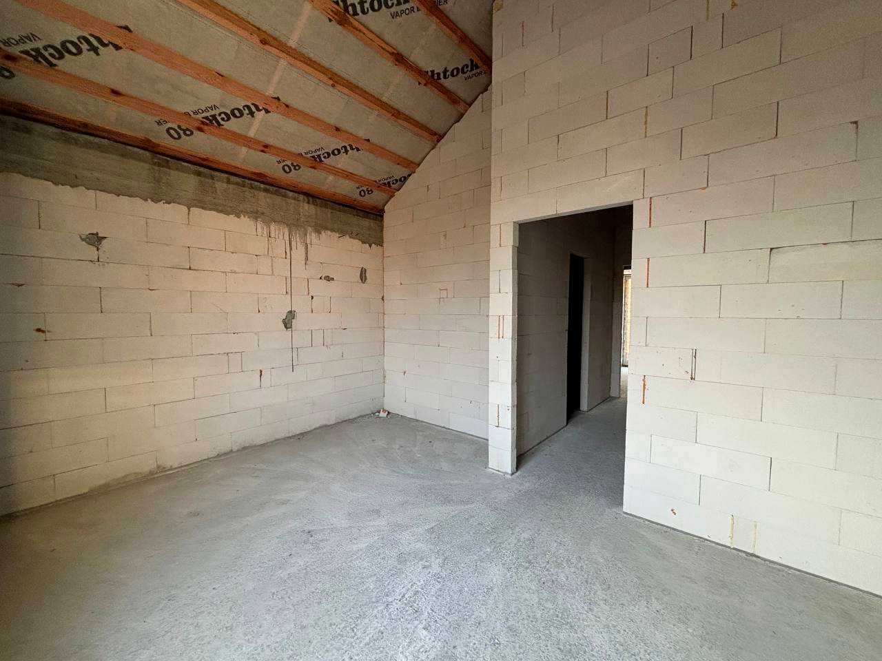 1860803828482219