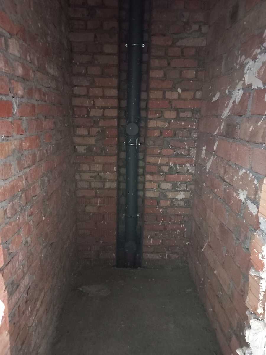 1860825949875438